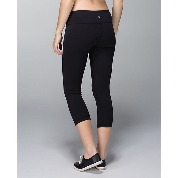 lululemon athletica Pants - Lululemon Wunder Under Crops